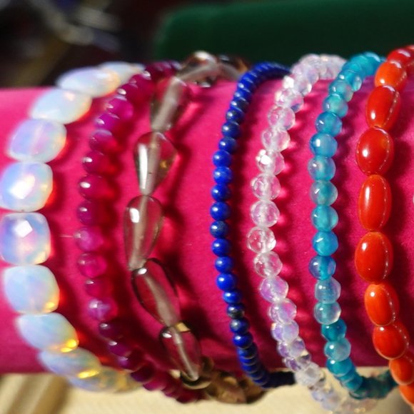 (NWT) Lapis Lazuli Beaded Bracelet (Fits Sm to Lg Wrist) - Picture 5 of 6